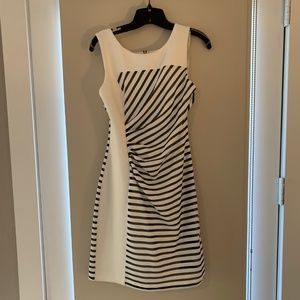 White and black striped Guess bodycon dress Size 12